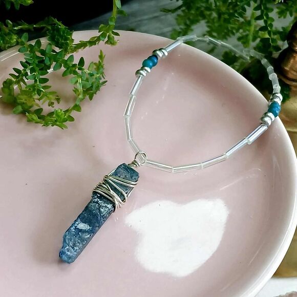 Dainty Kyanite Crystal Beaded Choker Necklace, Adjustable Choker, 14-17" - Picture 3 of 3